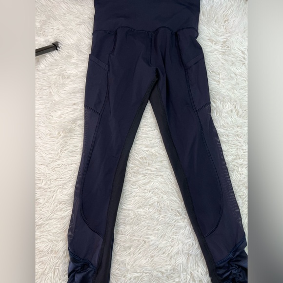 Lululemon Seek The Heat Crop Size 2 Inseam 23” - Picture 10 of 14